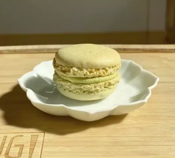 matcha macaron