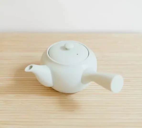 Japanese white Kyusu