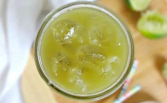 Matcha iced tea