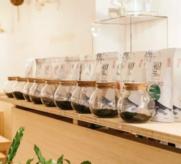 loose teas hug the tea